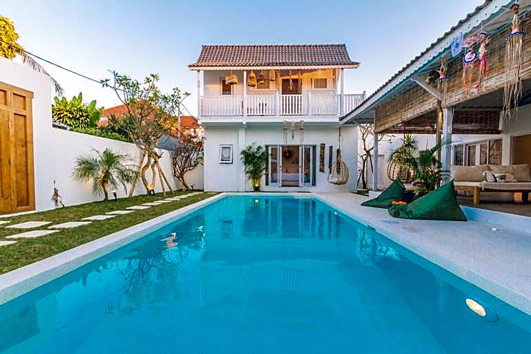 Villa M