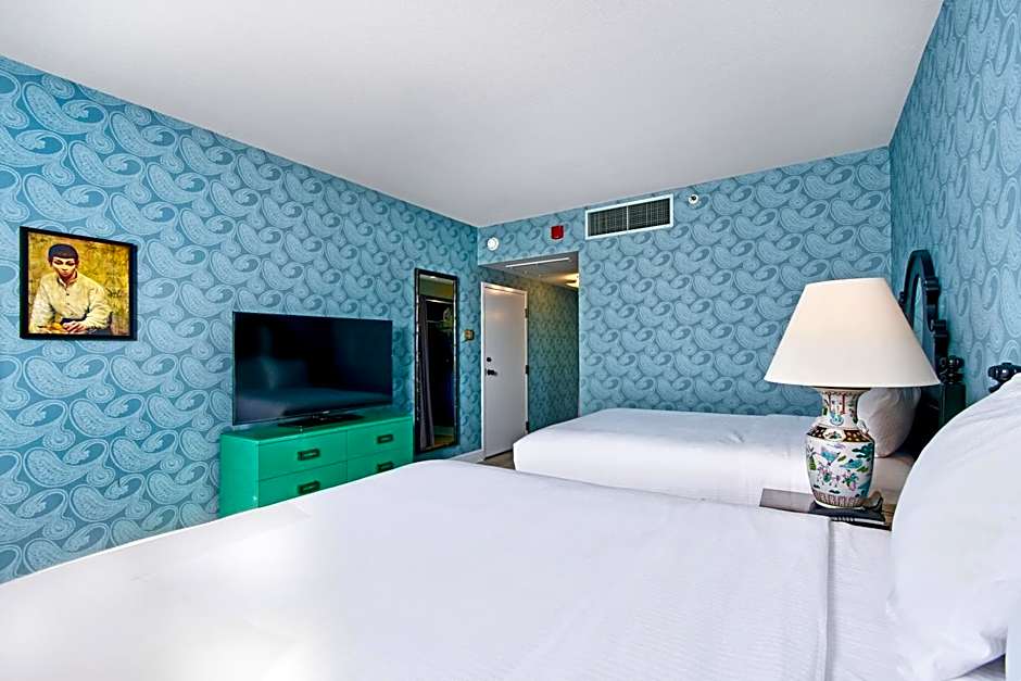Photo 1 of 8 of Superior 1 Queen Bed