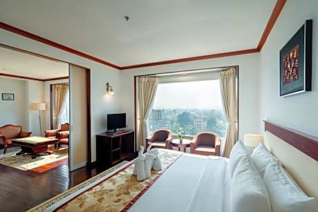 One-Bedroom Suite with River View
