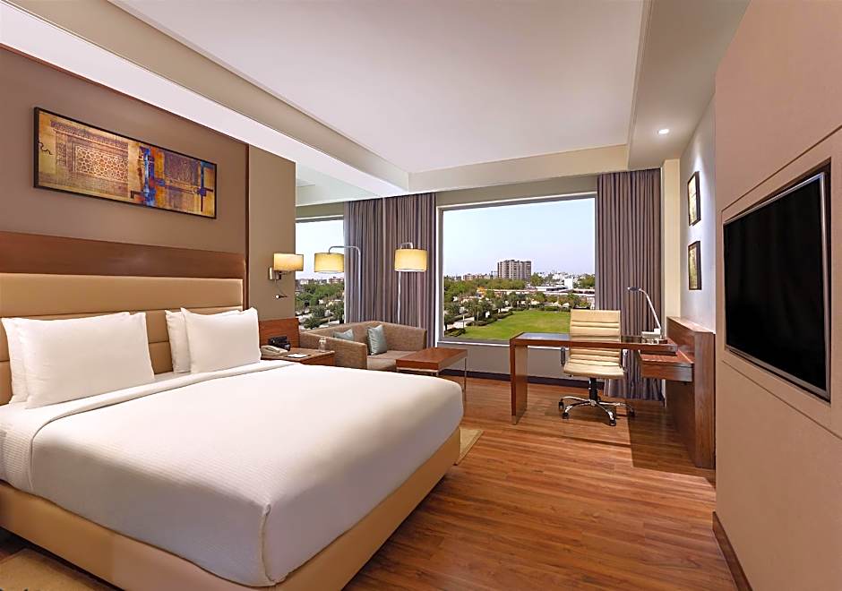 DoubleTree By Hilton Hotel Agra