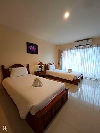 Twin Room with Private Bathroom
