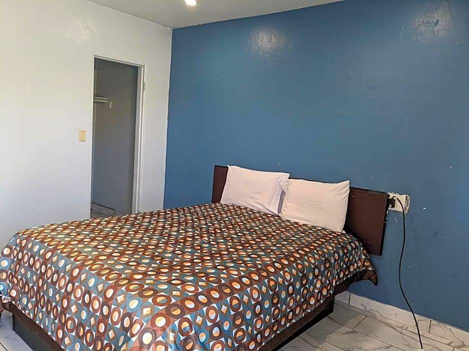 Green spot motel