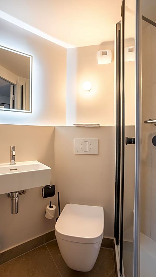 Premiere Classe Paris Ouest - Pont de Suresnes Hotel