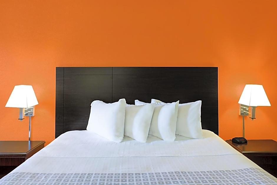 Howard Johnson by Wyndham Modesto Ceres