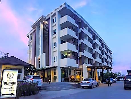 Home Place  Lopburi Hotel