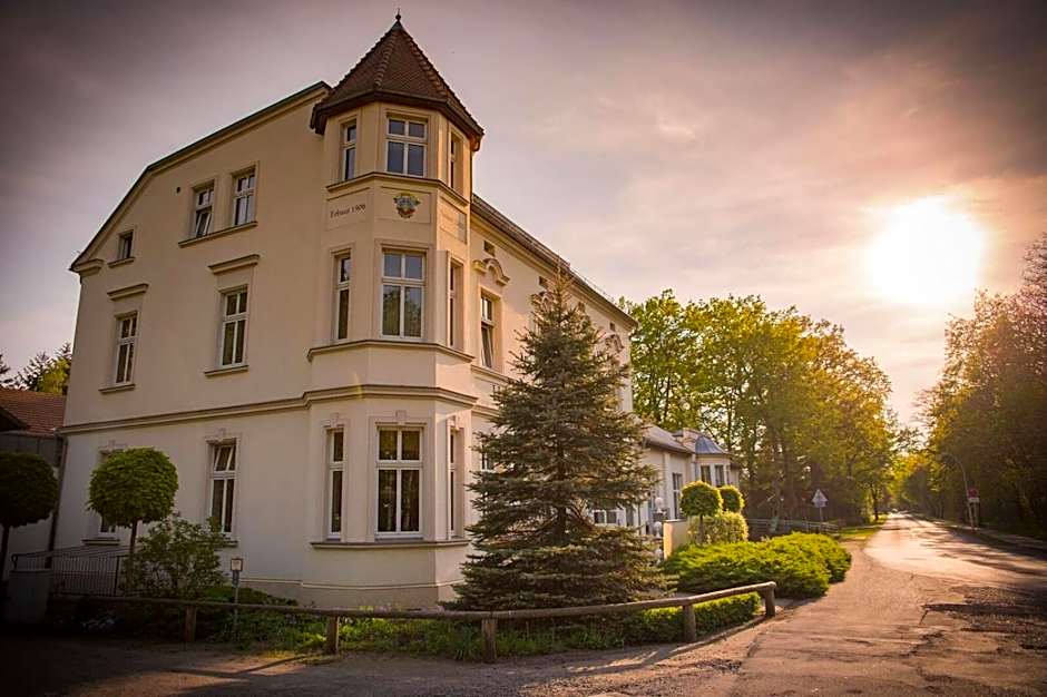 Hotel & Restaurant Waldschlosschen