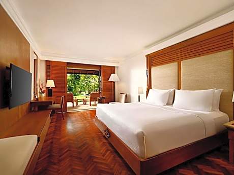 Palace Club King Room