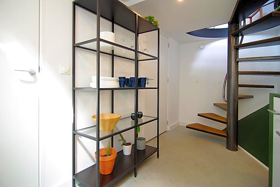 Magnificent houseboat with a stunning view!