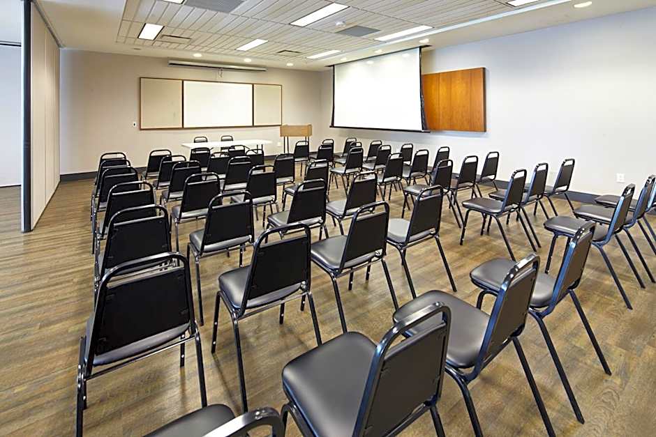 Residence & Conference Centre - Hamilton