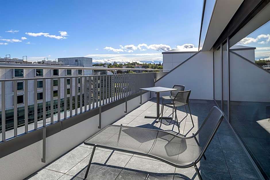 Hilton Geneva Hotel and Conference Centre