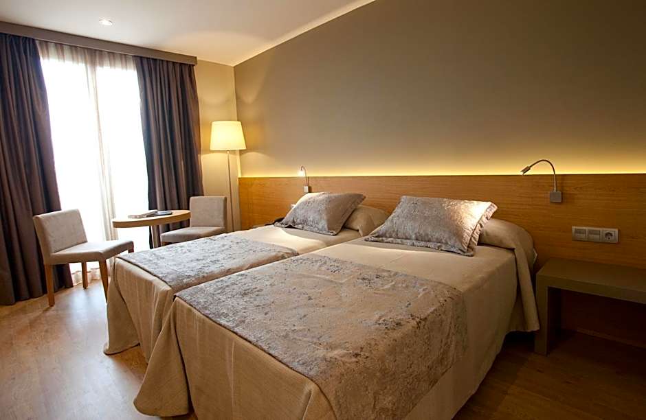 M.A. Hotel Sevilla Congresos