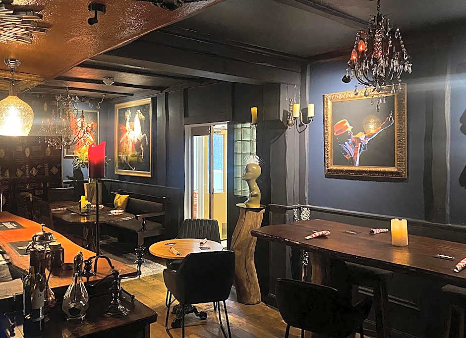 Red Lion, Coorie Inn