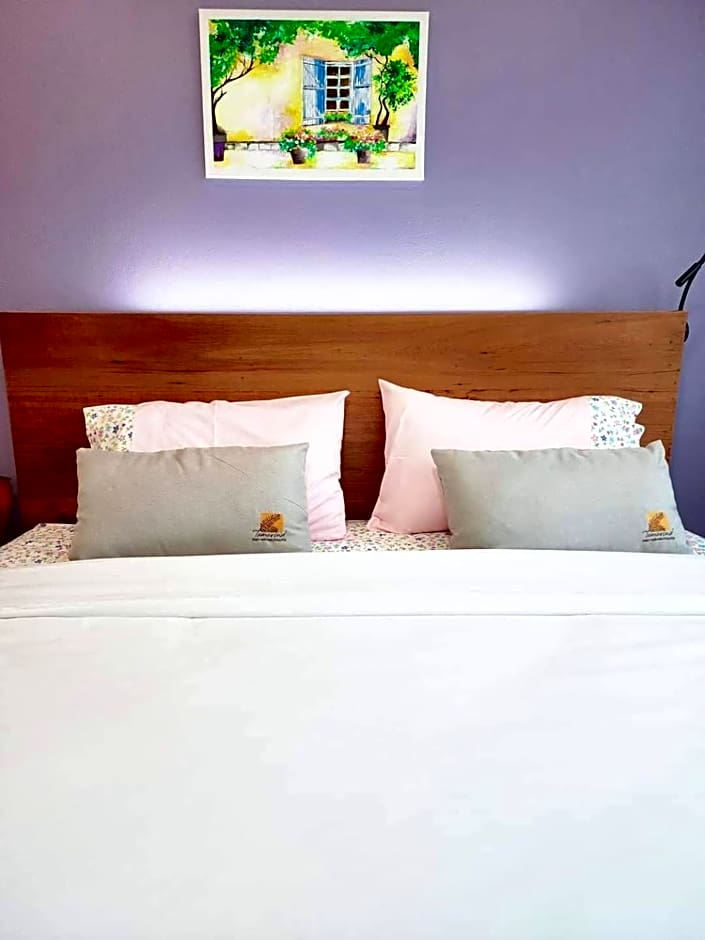 Tamarindee Bed & Breakfast