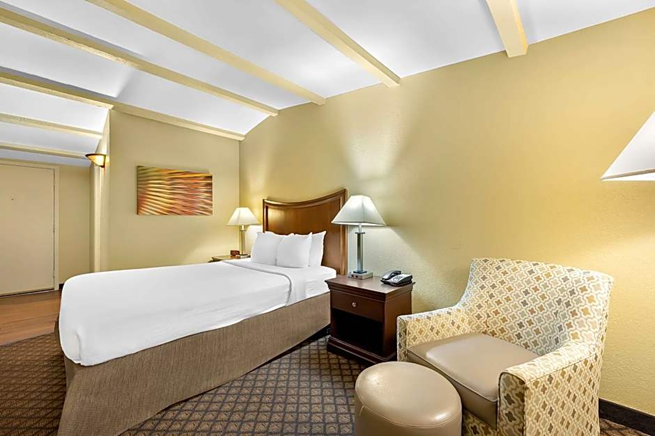 Best Western Coach House