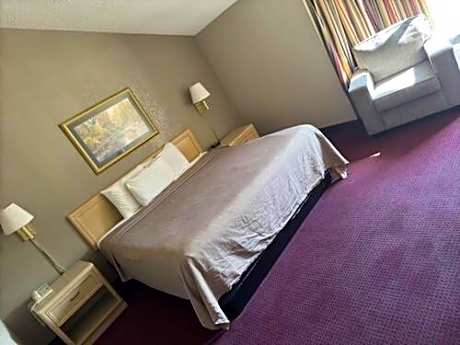 King Suite with Spa Bath