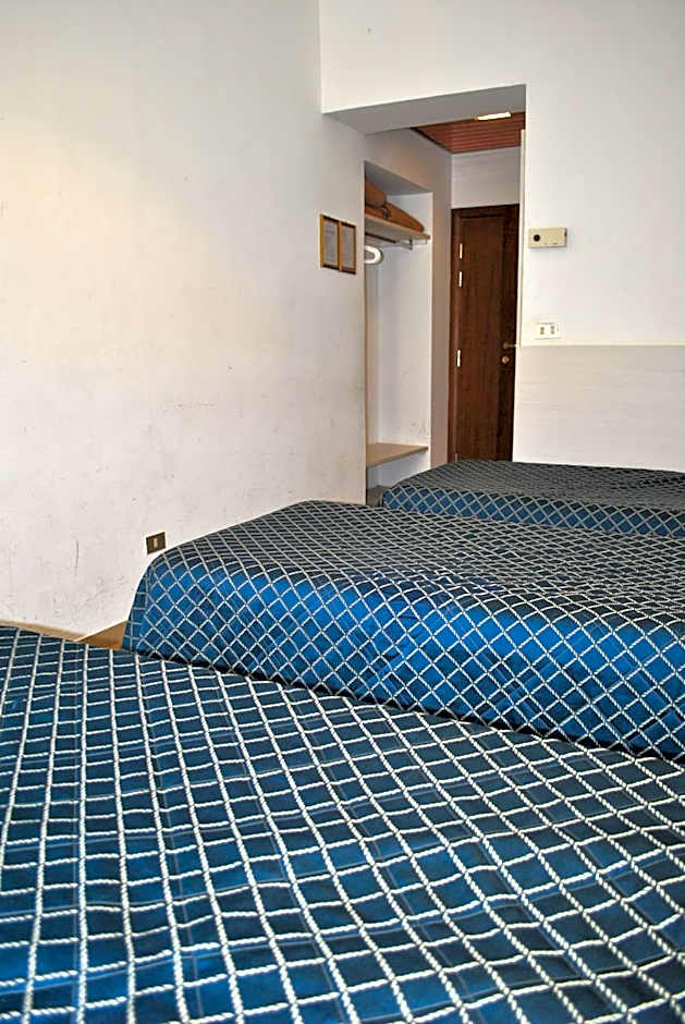 Auto Park Hotel