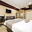 Sapphire Inn & Suites