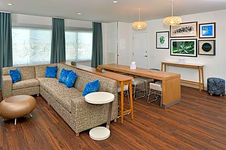 Studio Commons, 4 Bedroom Suite