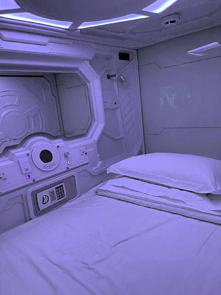 Jianpuke Space Capsule Backpacker Hostel
