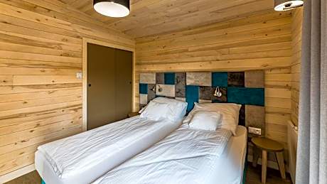 Apartament z 1 sypialnią, jacuzzi i prywatną plażą