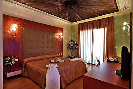 Ambassador Suite Sea View With Balcony