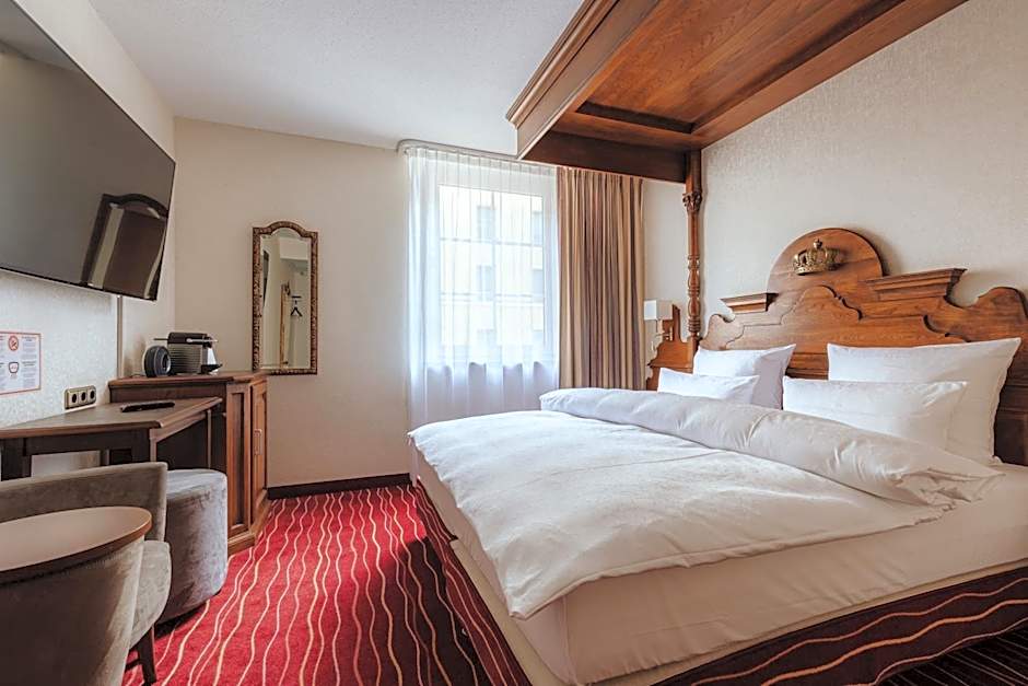 Kings Hotel First Class