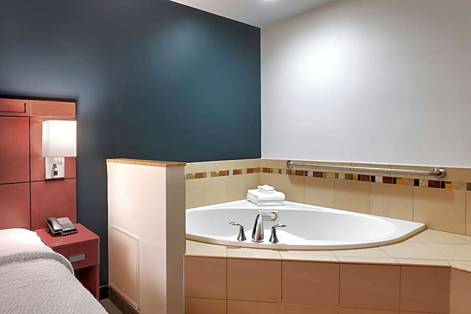 Courtyard by Marriott Lincoln Downtown/Haymarket