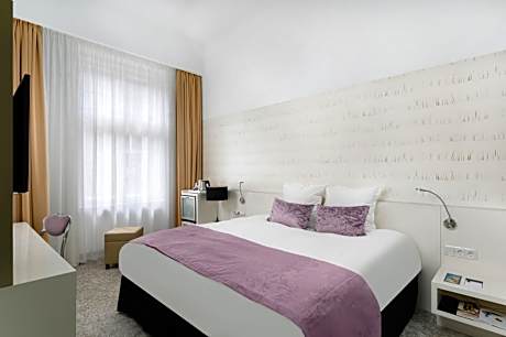 Classic room with 1 double bed