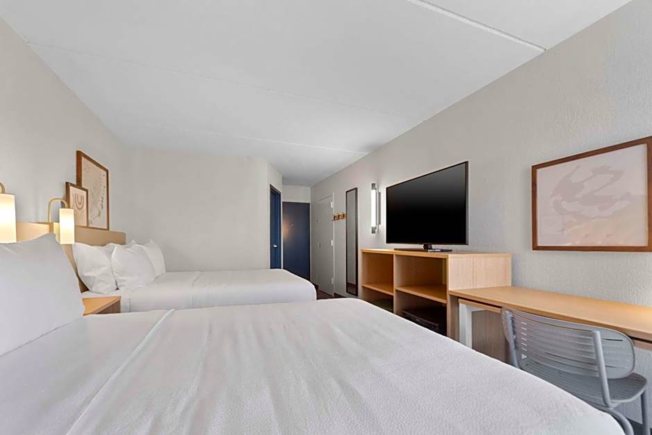 Spark by Hilton Grand Prairie