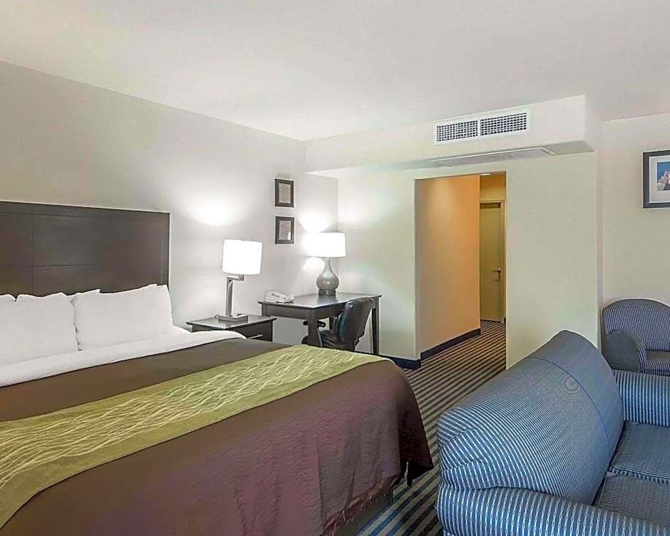 Quality Inn Tulsa-Downtown West