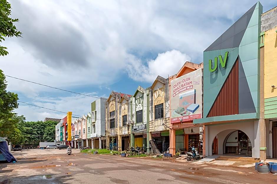 Urbanview Hotel R House Batuaji