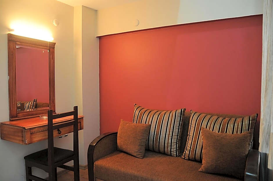 Antikhan Hotel