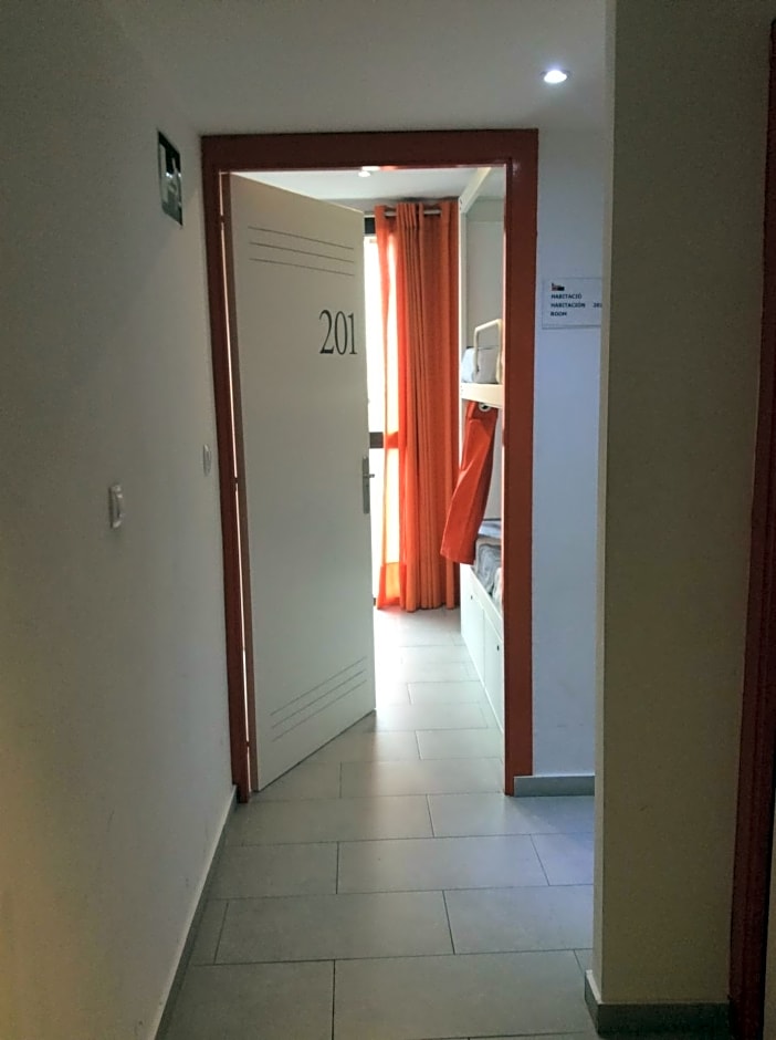 Hostelscat