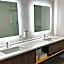 Holiday Inn Hotel & Suites Orange Park By IHG