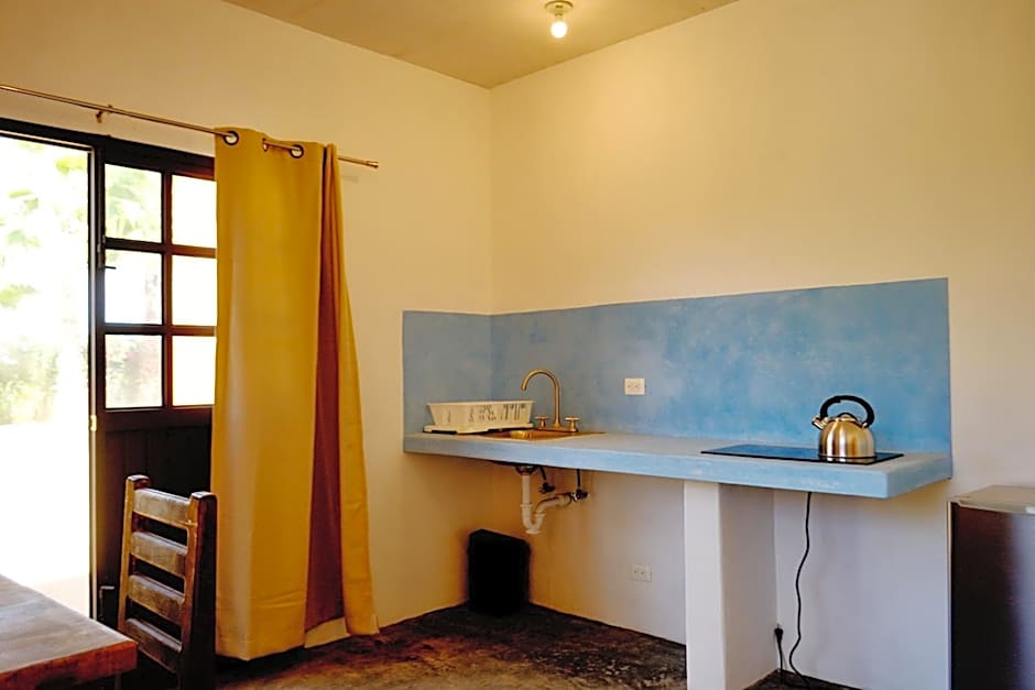 Superbe appartement avec chambre, piscine et parking privé