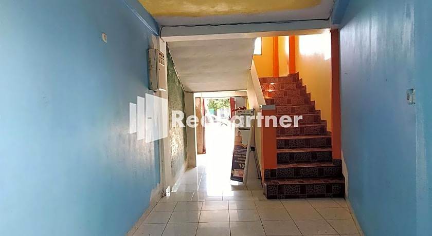 Hotel Hing Amimah near Bau Bau Port RedPartner