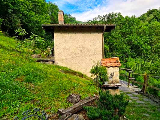 Kleines idyllisches & freistehendes 2 Zimmer Rustico mit 500m2 Umschwung