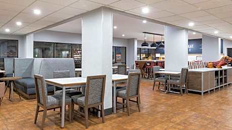 Hampton Inn By Hilton Athens
