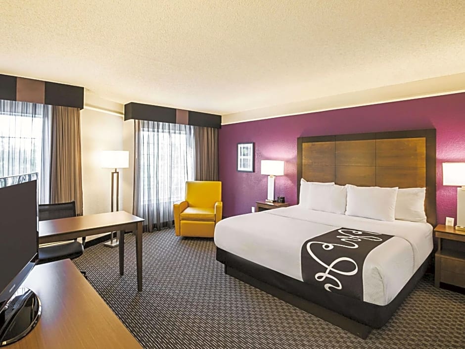 La Quinta Inn & Suites by Wyndham Fort Worth North