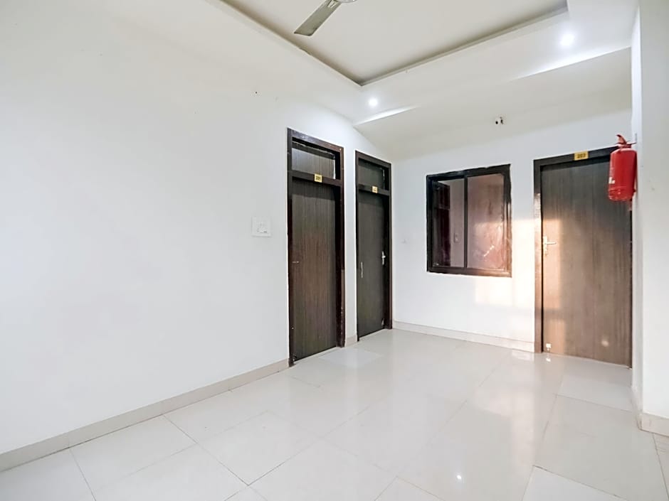 Paradise Inn by OYO Rooms