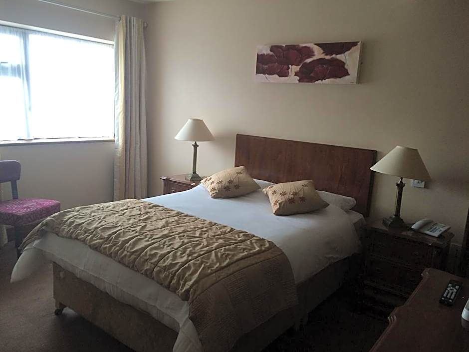 The Horse and Hound Hotel