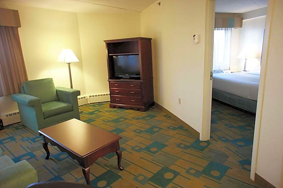 La Quinta Inn & Suites by Wyndham Boston Somerville