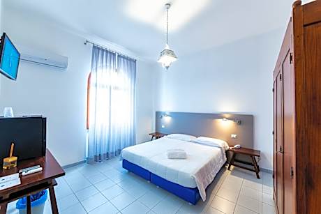 Superior Double or Twin Room with Sea View