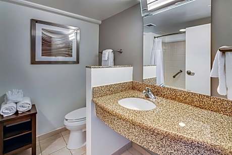 King Room with Balcony - Oceanfront