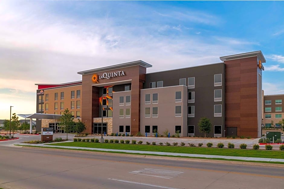 La Quinta Inn & Suites by Wyndham Pflugerville