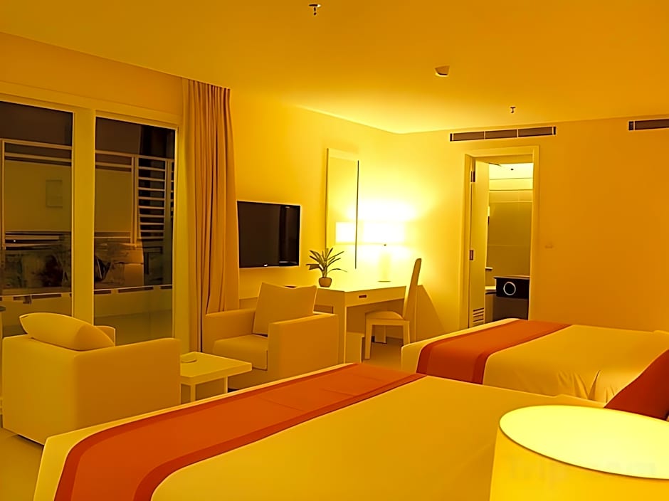 Nhi Phi Hotel Nha Trang