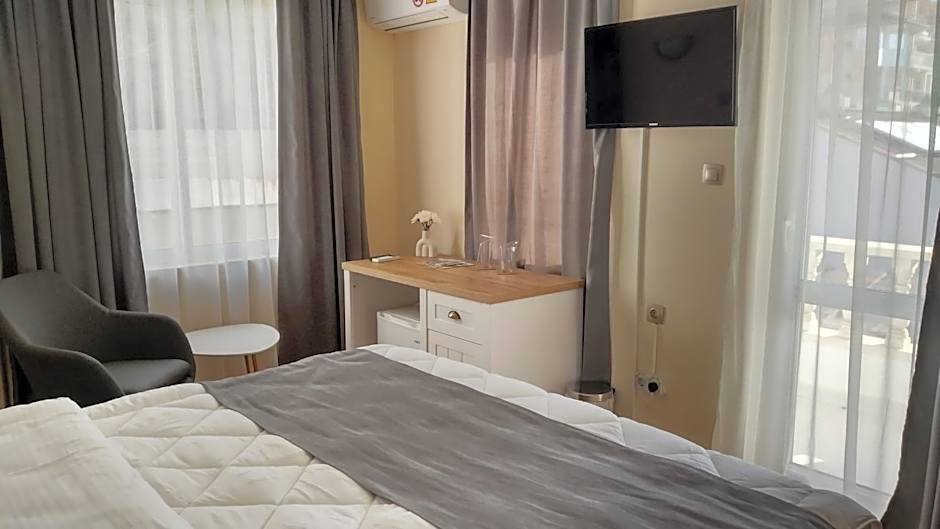 Victoria Family Hotel