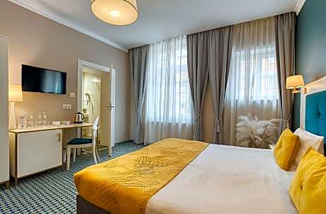 Superior Double or Twin Room with Sofa Bed