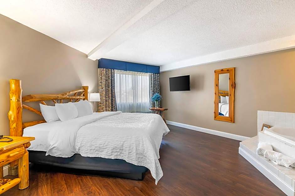 Black Bear Inn, an Ascend Collection Hotel