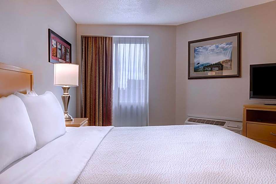 Days Inn by Wyndham Niagara Falls Near The Falls